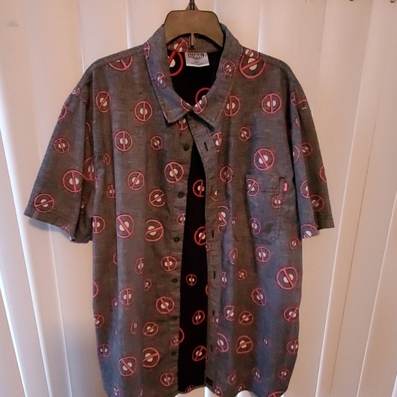 Button down - Picture 1 of 2